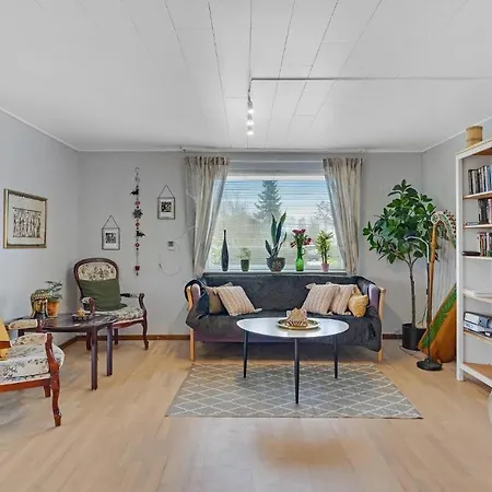 Σπίτι διακοπών 3 Bedroom In *